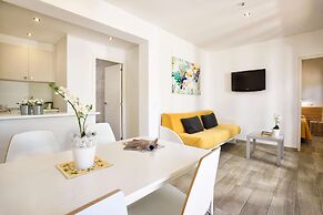 Naika Studios & Apartments