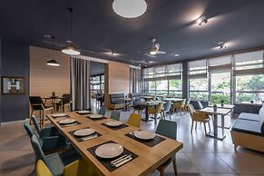 BLEECKER Hotels