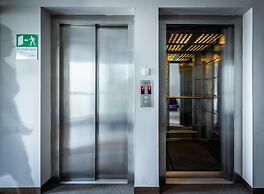 BLEECKER Hotels