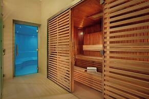 Montcalm East, Autograph Collection