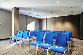 Montcalm East, Autograph Collection