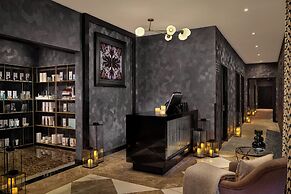 Montcalm East, Autograph Collection