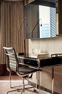 Montcalm East, Autograph Collection