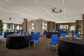 Montcalm East, Autograph Collection