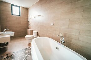 Behind The Scene Hotel Club at Samui