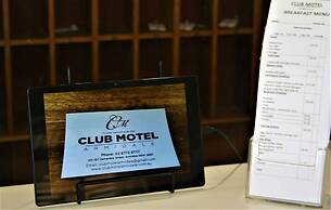 Club Motel