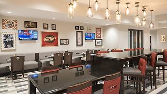 Holiday Inn Indianapolis Airport by IHG