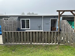Tillicum Beach Motel (Deane's Oceanfront Lodge)