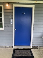 Tillicum Beach Motel (Deane's Oceanfront Lodge)