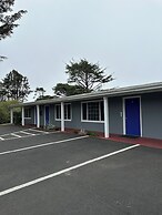 Tillicum Beach Motel (Deane's Oceanfront Lodge)