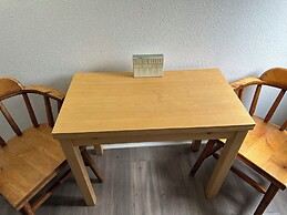 Tillicum Beach Motel (Deane's Oceanfront Lodge)