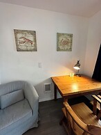 Tillicum Beach Motel (Deane's Oceanfront Lodge)