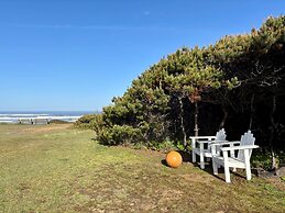 Tillicum Beach Motel (Deane's Oceanfront Lodge)