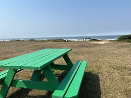 Tillicum Beach Motel (Deane's Oceanfront Lodge)