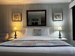 Tillicum Beach Motel (Deane's Oceanfront Lodge)