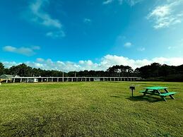 Tillicum Beach Motel (Deane's Oceanfront Lodge)