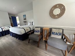 Tillicum Beach Motel (Deane's Oceanfront Lodge)