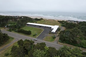 Tillicum Beach Motel (Deane's Oceanfront Lodge)