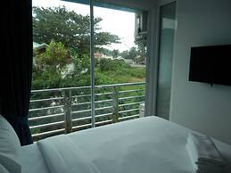 Cheeky Monkey's Samui