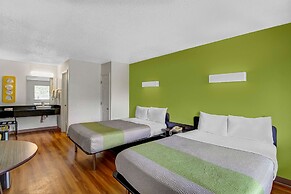 Motel 6 Charles Town, WV