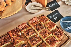 Liana Beach Hotel & Spa