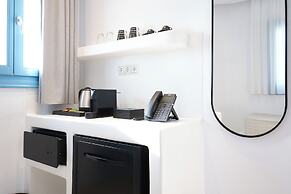 Liana Beach Hotel & Spa