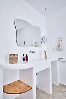 Liana Beach Hotel & Spa