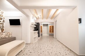 Liana Beach Hotel & Spa