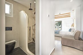 Liana Beach Hotel & Spa