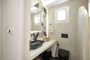 Liana Beach Hotel & Spa