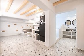 Liana Beach Hotel & Spa