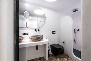 Liana Beach Hotel & Spa