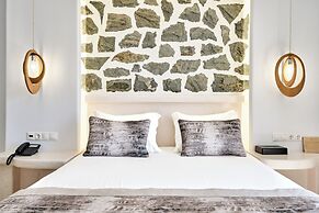 Liana Beach Hotel & Spa