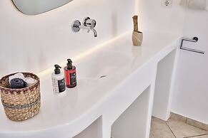 Liana Beach Hotel & Spa