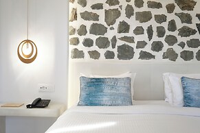 Liana Beach Hotel & Spa