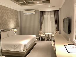 The Raya Surawong Bangkok