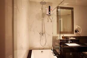 The Raya Surawong Bangkok