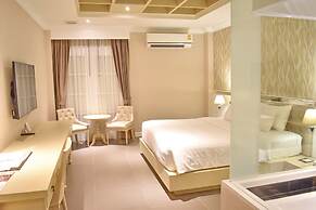 The Raya Surawong Bangkok