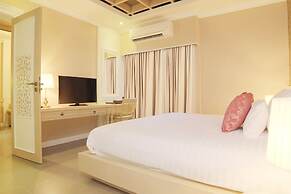 The Raya Surawong Bangkok