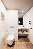 Uma House by Yurbban Trafalgar