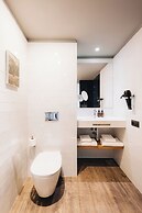 Uma House by Yurbban Trafalgar