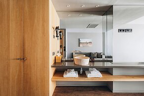 Uma House by Yurbban Trafalgar