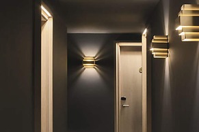 Yurbban Trafalgar Hotel