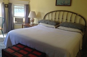 The Harbor House Bed & Breakfast