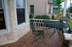 The Harbor House Bed & Breakfast