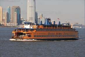 The Harbor House Bed & Breakfast