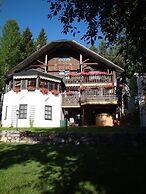 Cronin's Guesthouse B&B