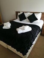 The Barley Sheaf Inn