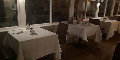 The Barley Sheaf Inn