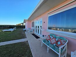 Sea Scape Oceanfront Motel